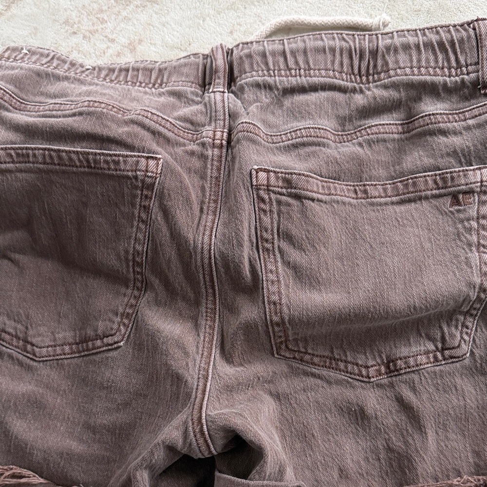 American Eagle Outfitters Mauve Cargo Shorts - Picture 3 of 3